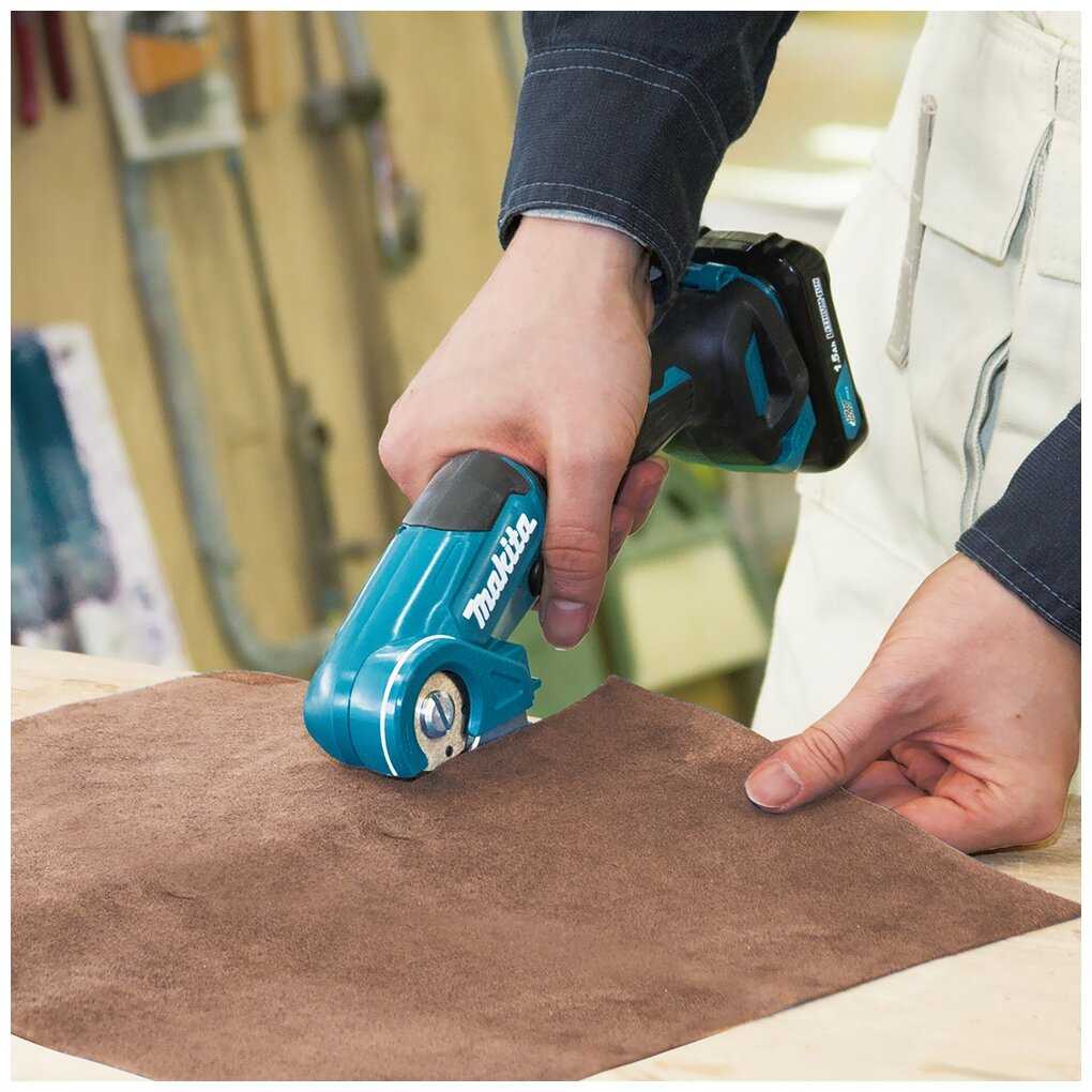 Универсальные электрические ножницы Makita CP100DZ фотография 3