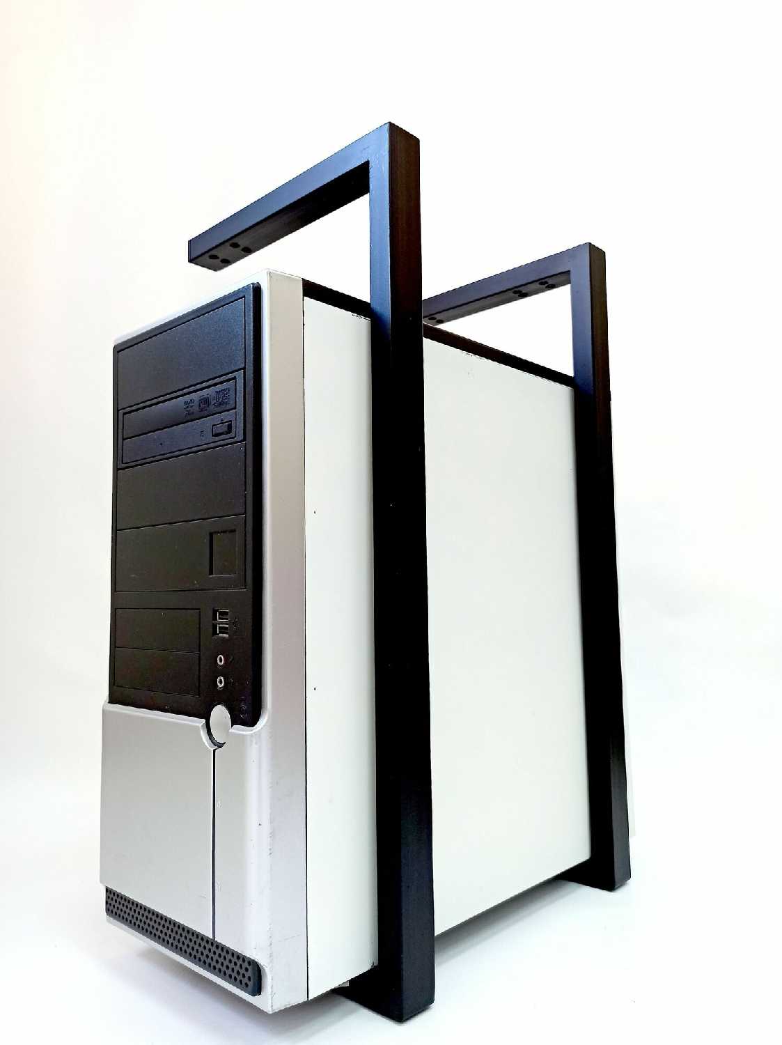 Кронштейн для системного блока 235Х560 фотография 3