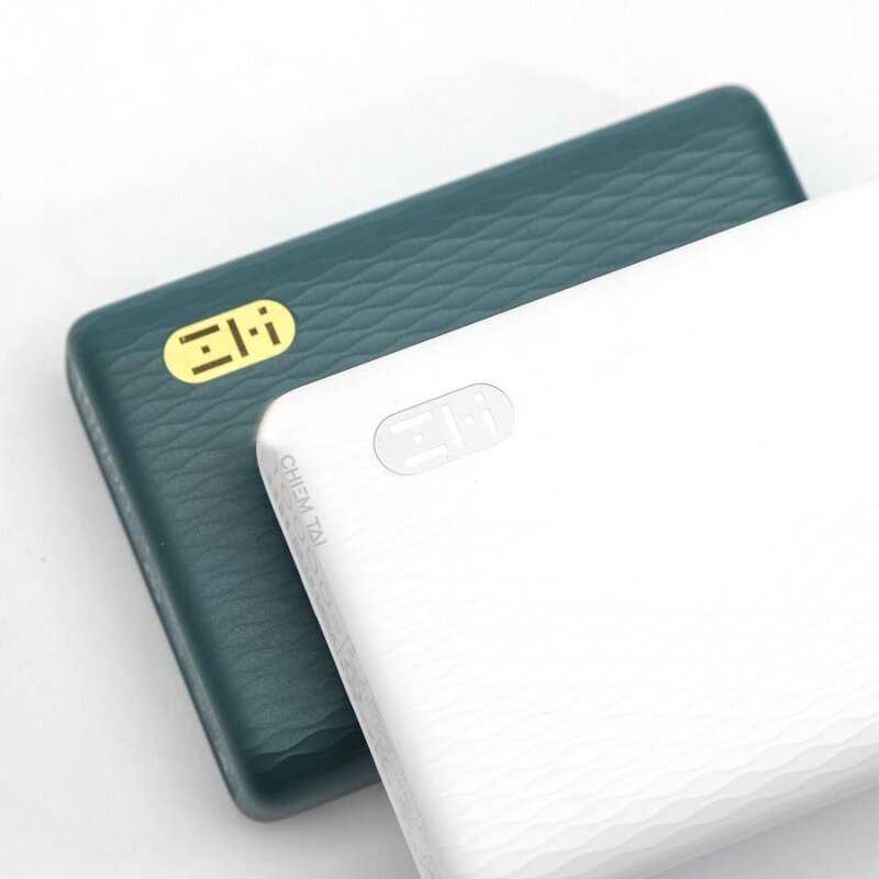 Внешний аккумулятор (Power Bank) Xiaomi PowerBank ZMIQB817 10000мAч (QB817) фотография 4