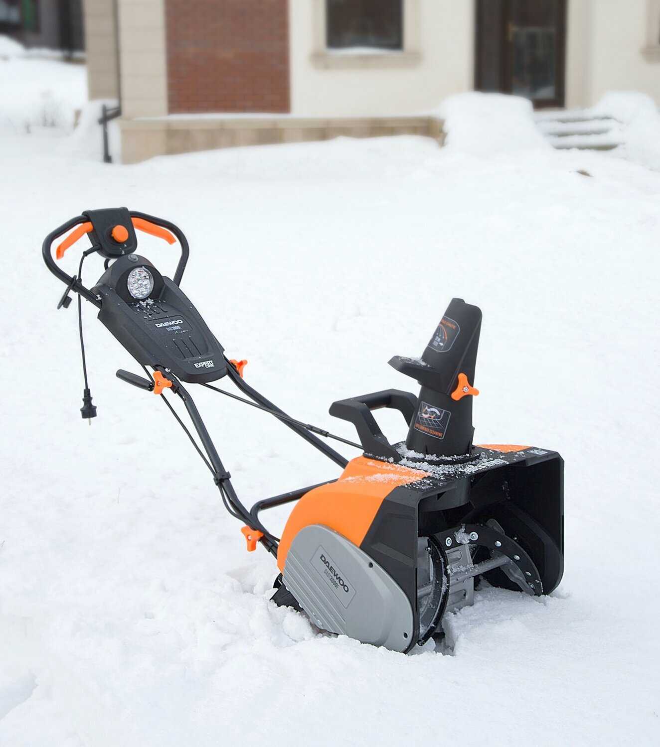 Снегоуборщик Daewoo Power Products DAST 3000E фотография 6