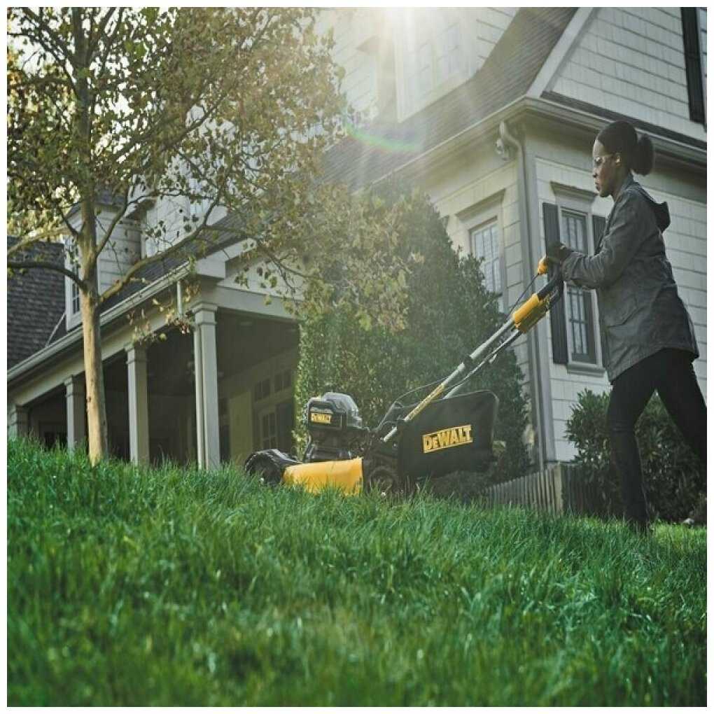 Газонокосилка аккумуляторная самоходная DEWALT DCMWSP564N без аккумулятора и ЗУ фотография 4