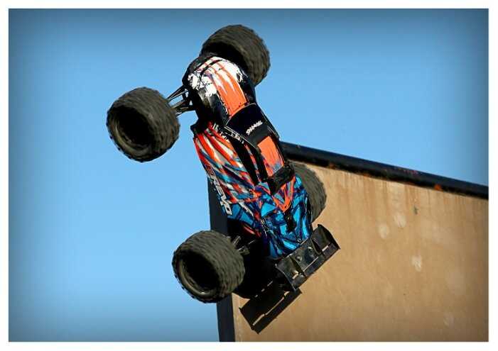 Трагги Traxxas E-Revo 6S TRA86086-4, 1:10, 58.5 см фотография 10