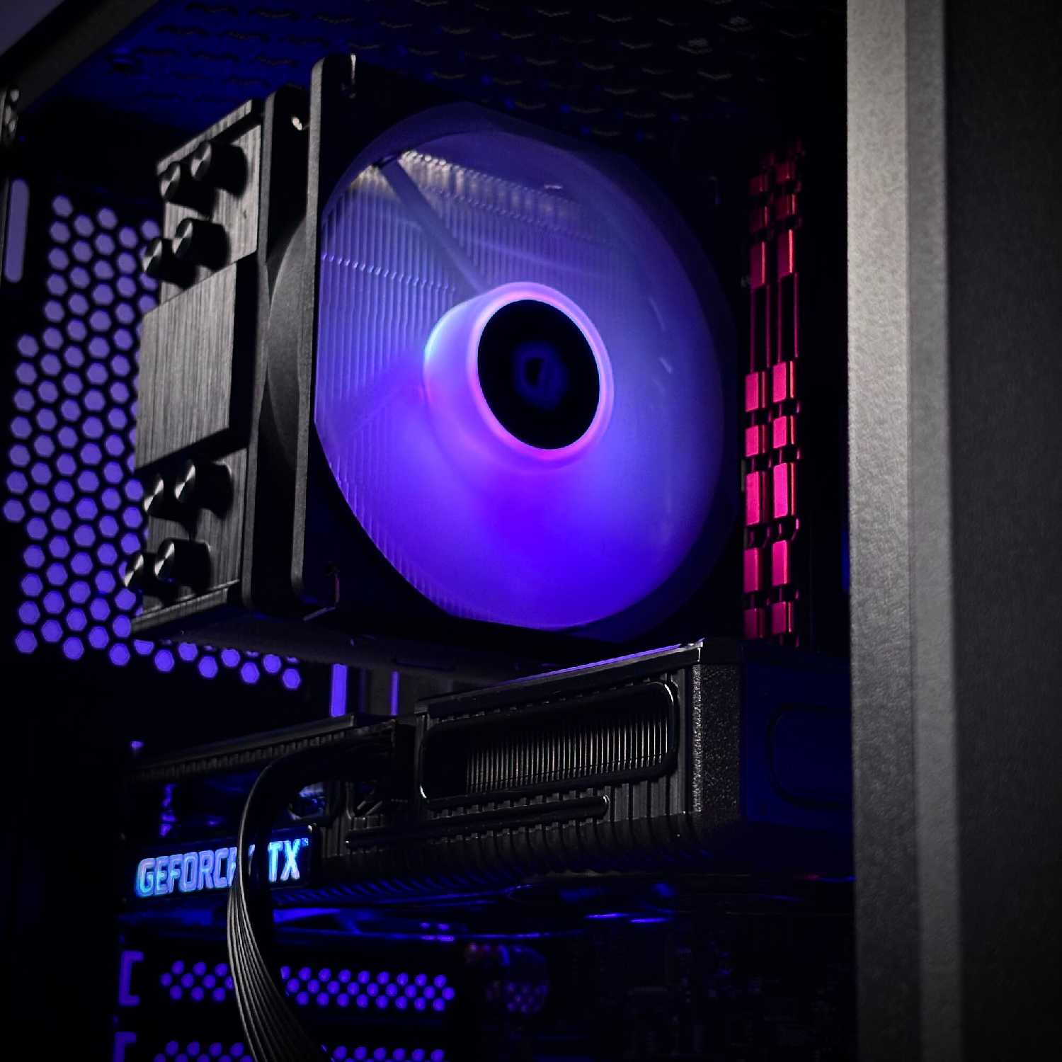 Игровой компьютер Venom Gamer (i5-12400f / 32GB / SSD M2 NVMe 1Tb / RTX 3060 12Gb) фотография 19