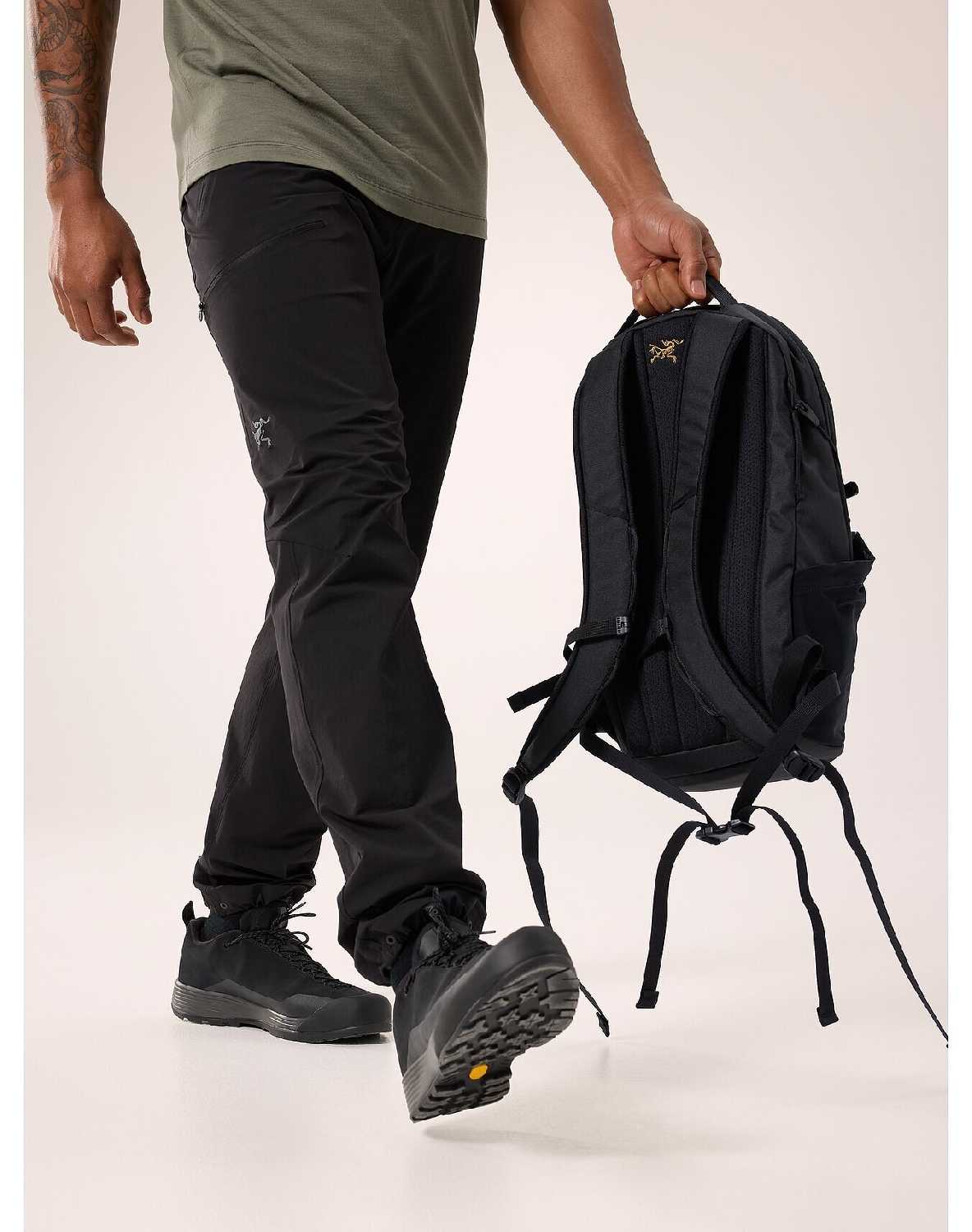 Рюкзак Arc'teryx Mantis 16 Black фотография 6