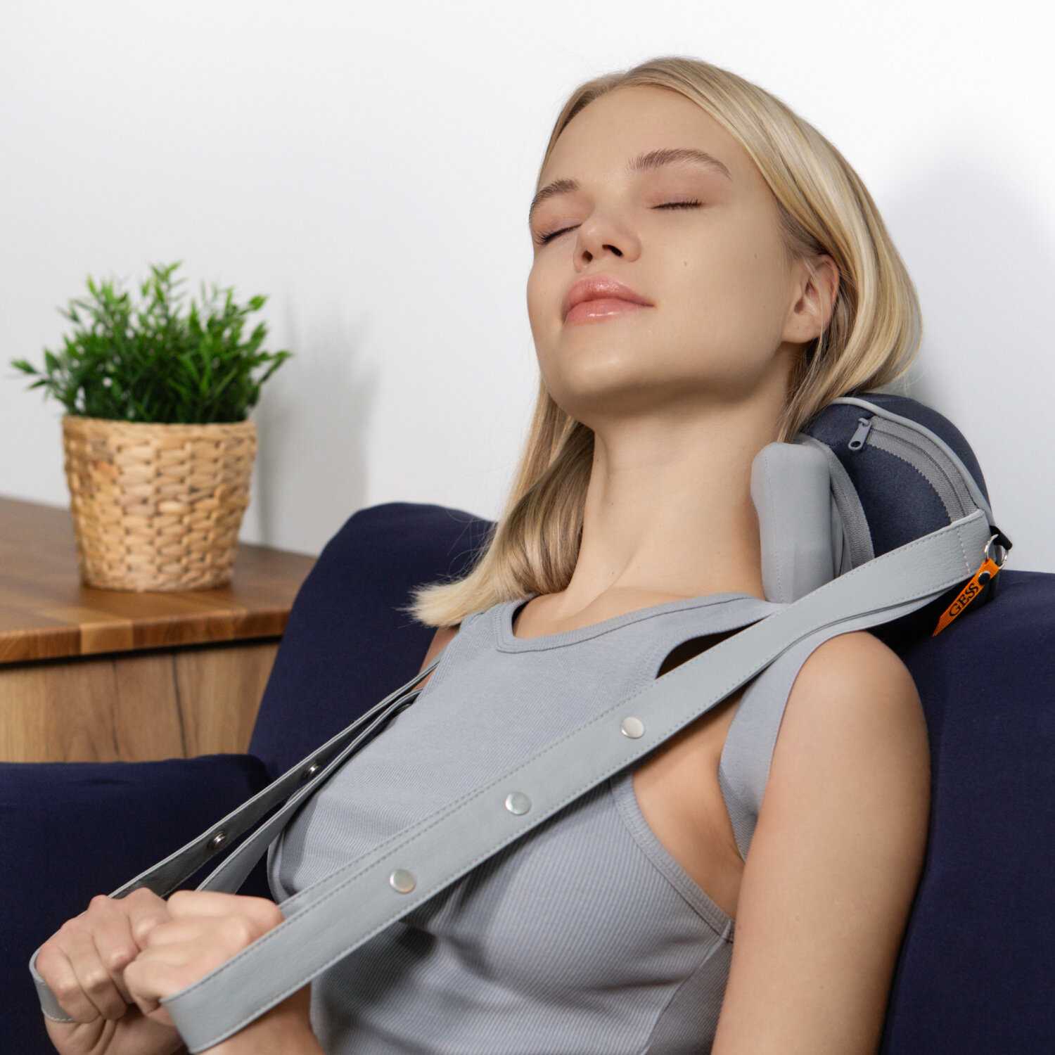 Массажер GESS Legenda Mini фотография 16