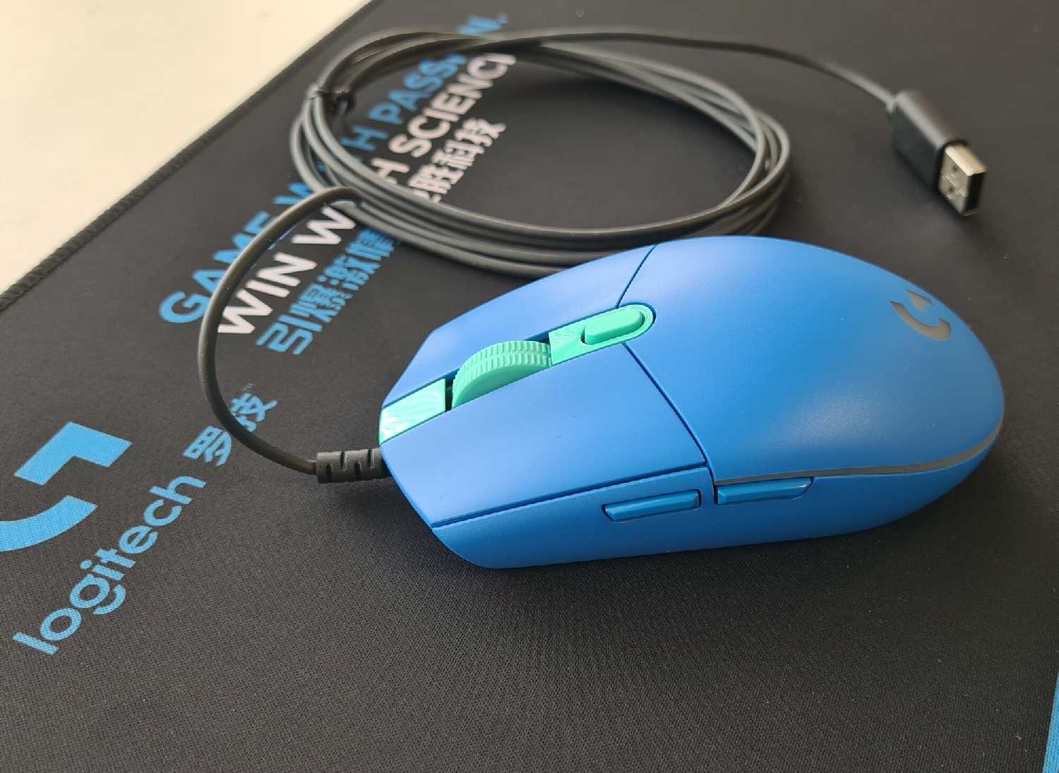 Комплект Logitech Мышь G102 + Коврик + Противоскользящие коньки фотография 6