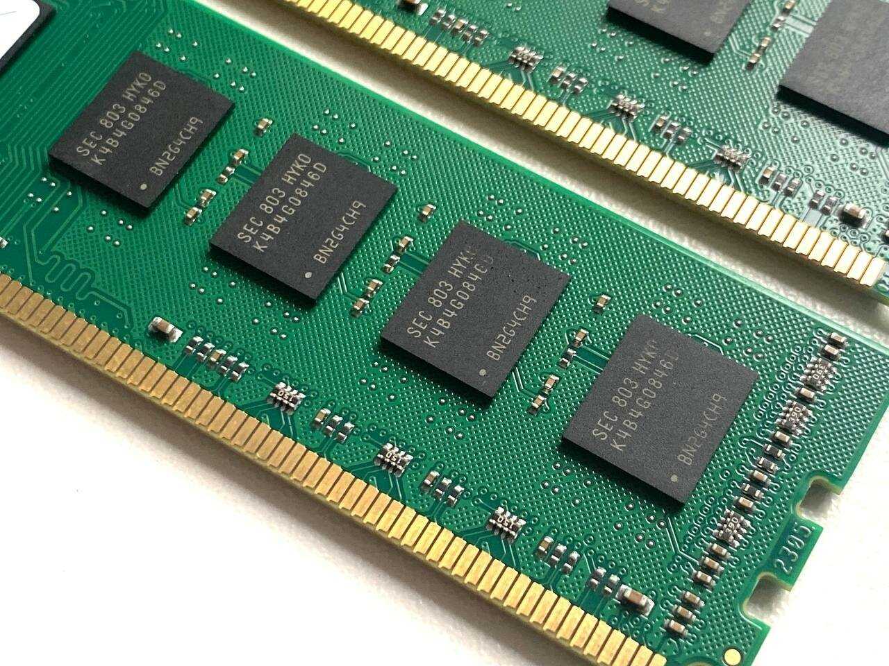 Модуль памяти Samsung DDR3 8GB (1600МГц) фотография 3