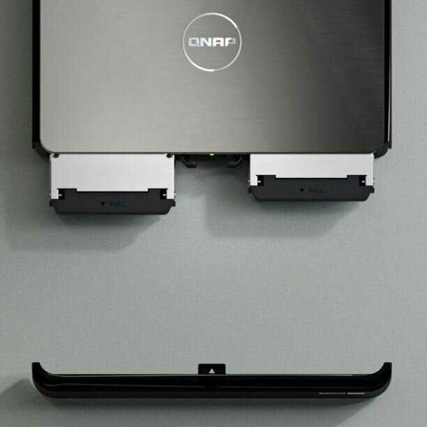 Сетевое хранилище QNAP HS-264 (8G) фотография 5