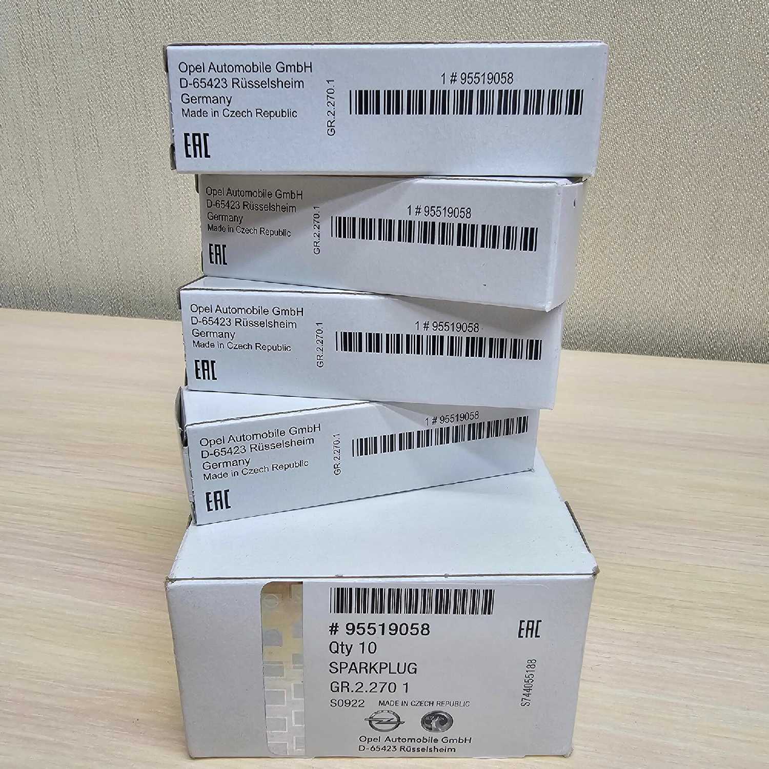Свеча зажигания оригинальная для двигателей Z16XEP, Z16XE1, Z16XER, Z18XER, A16XER, A18XER Опель фотография 6