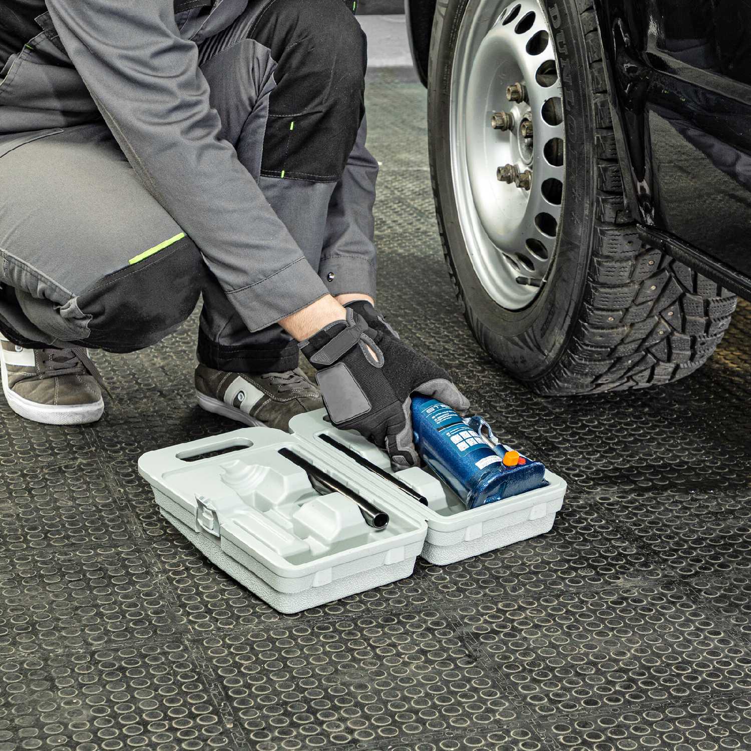 Домкрат бутылочный гидравлический Stels Домкрат бутылочный гидравлический (51174) фотография 5