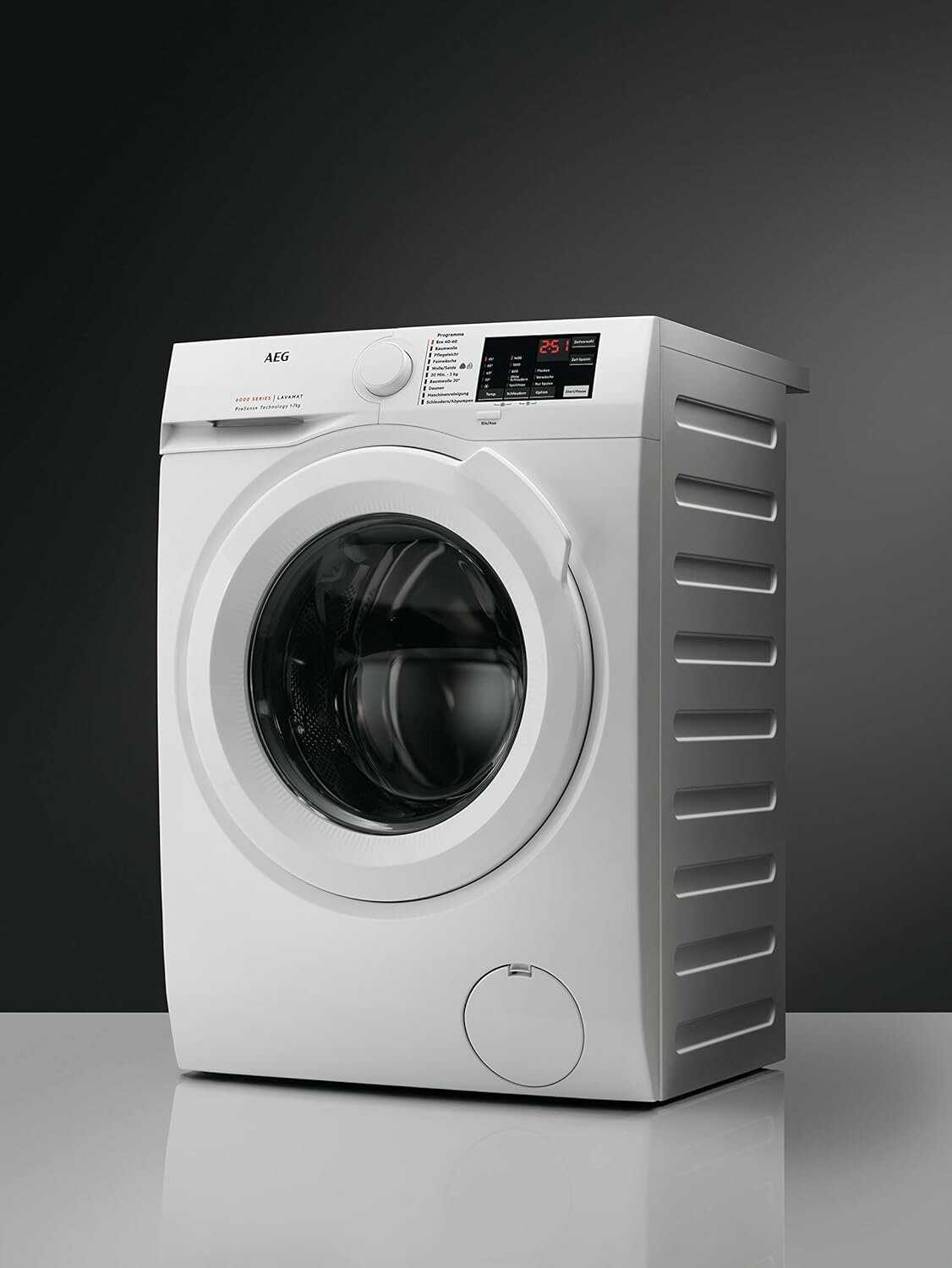 Стиральная машина AEG L6FBA51480 (8 кг) фотография 1