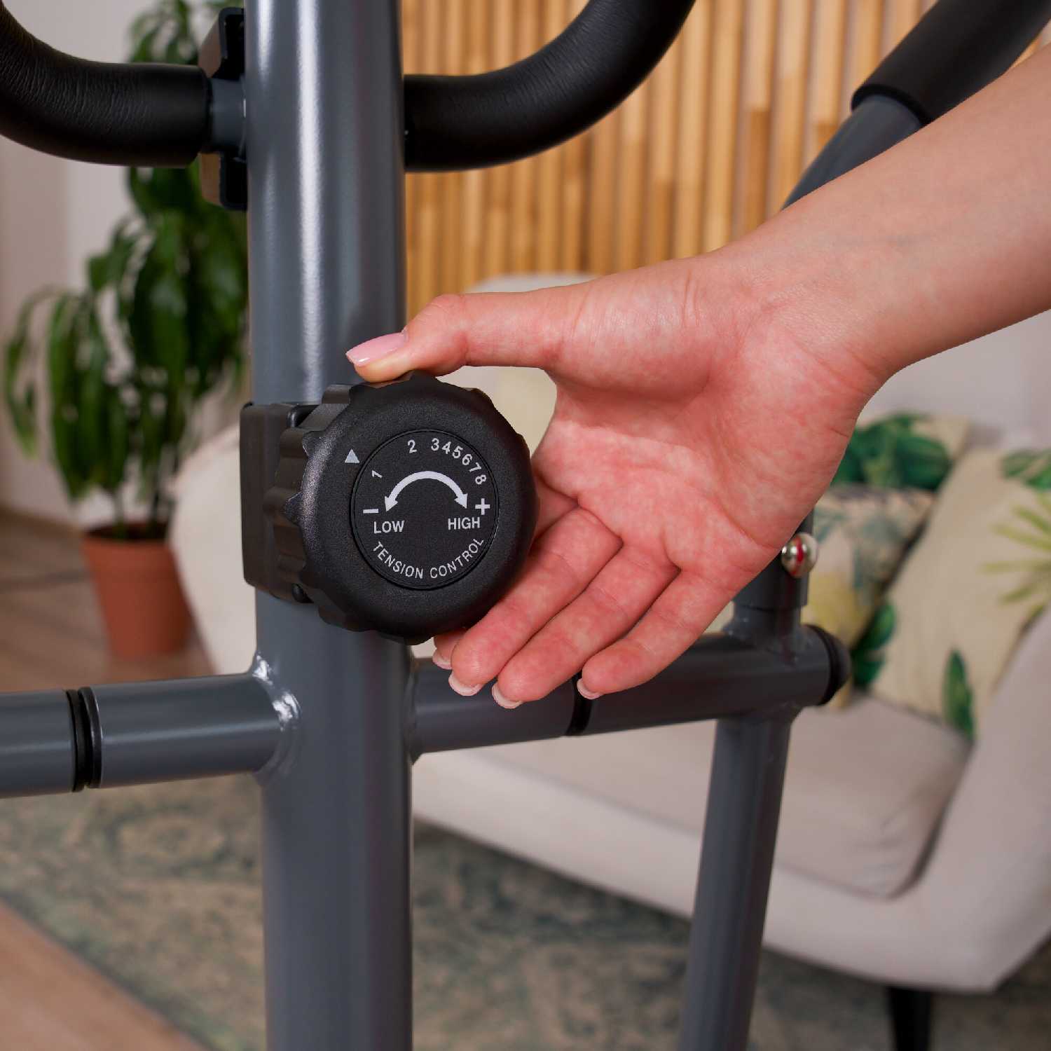 Эллиптический тренажёр CARBON FITNESS E109 фотография 10