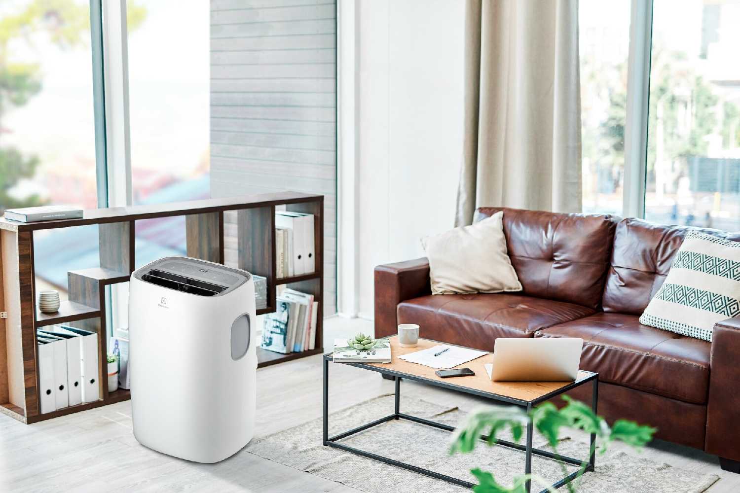Мобильный кондиционер Electrolux EACM-15CL/N3 фотография 5