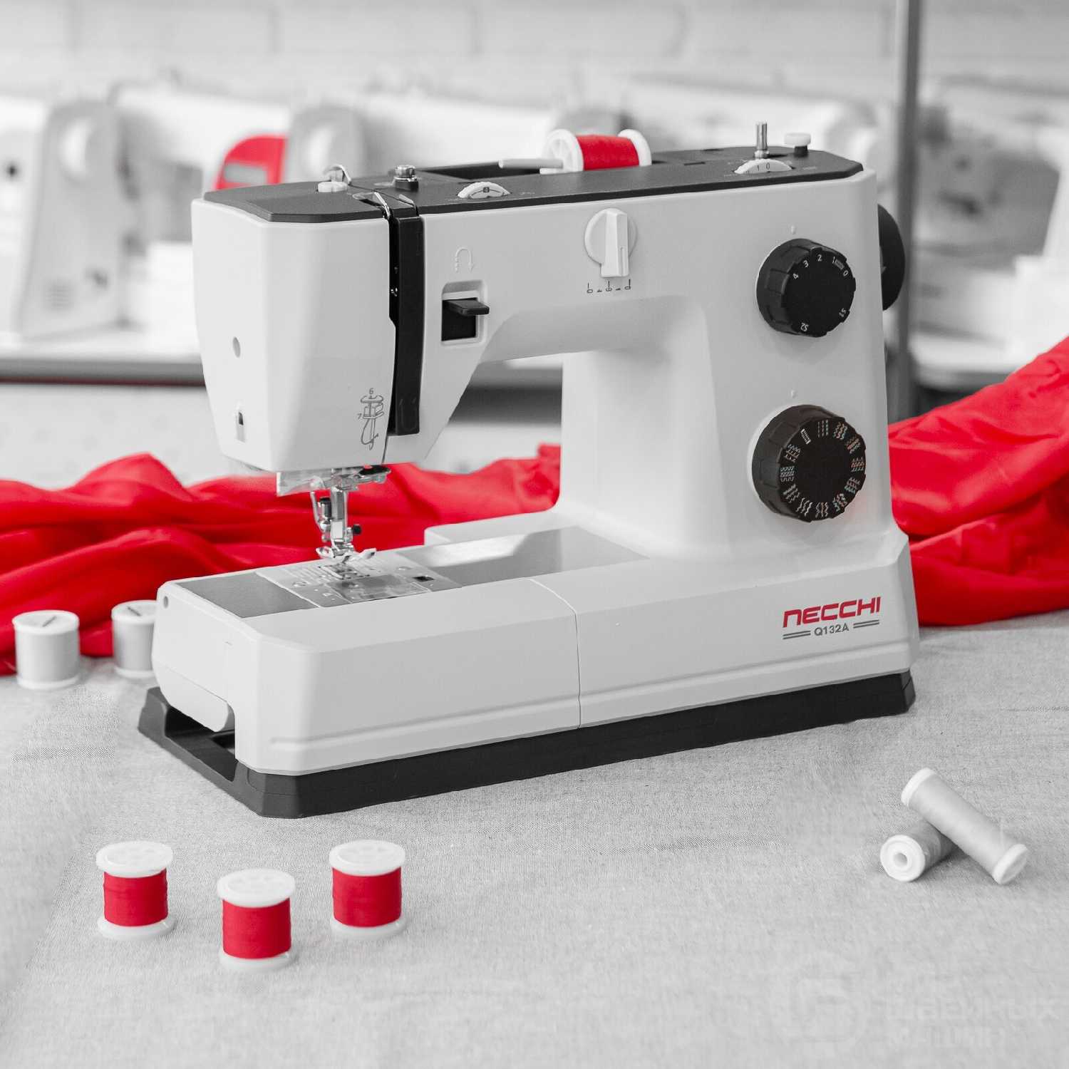 Швейная машина Necchi Q132A фотография 7