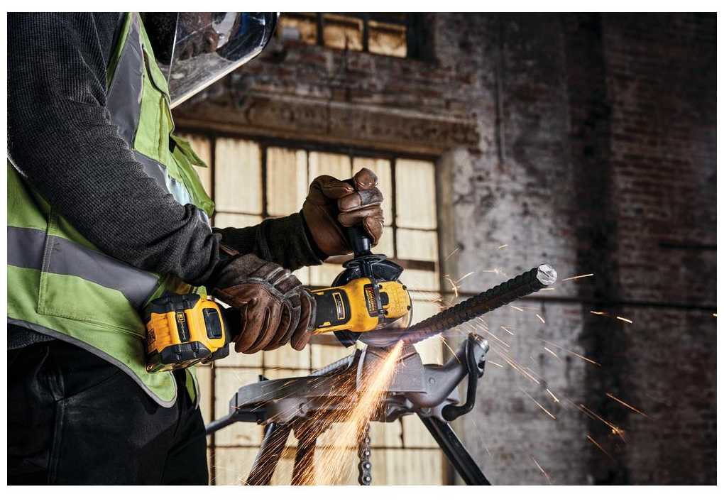 УШМ DeWALT DCG409NT фотография 7