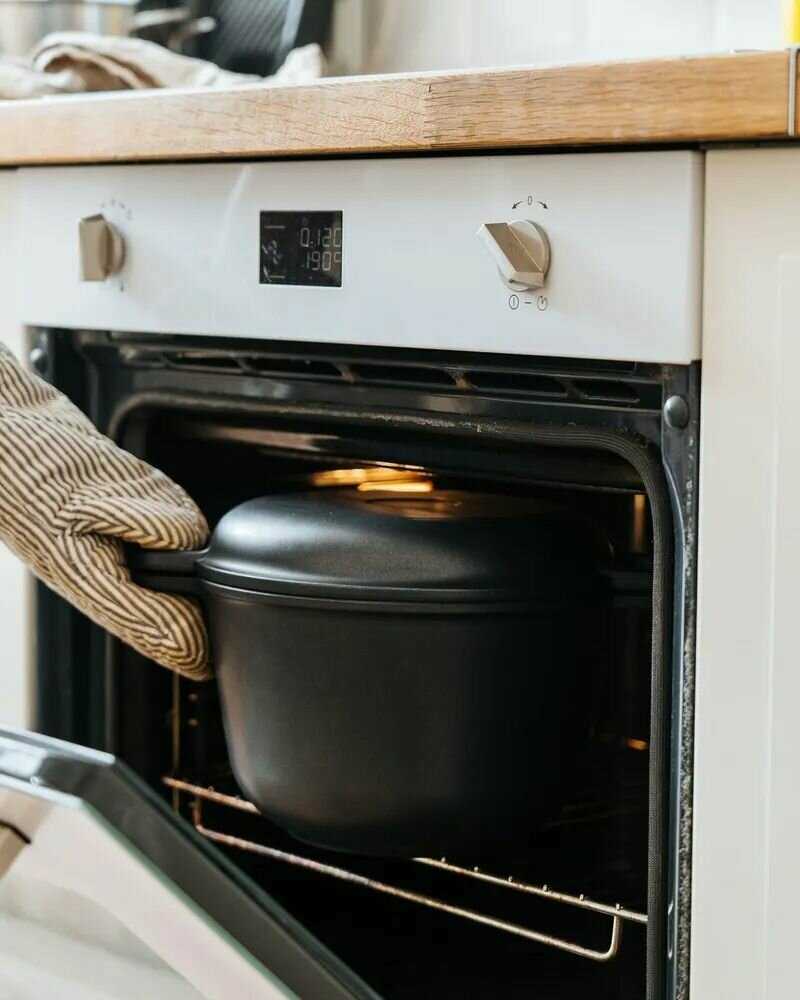 Казан НЕВА МЕТАЛЛ ПОСУДА Литой с крышкой-сковородой фотография 15