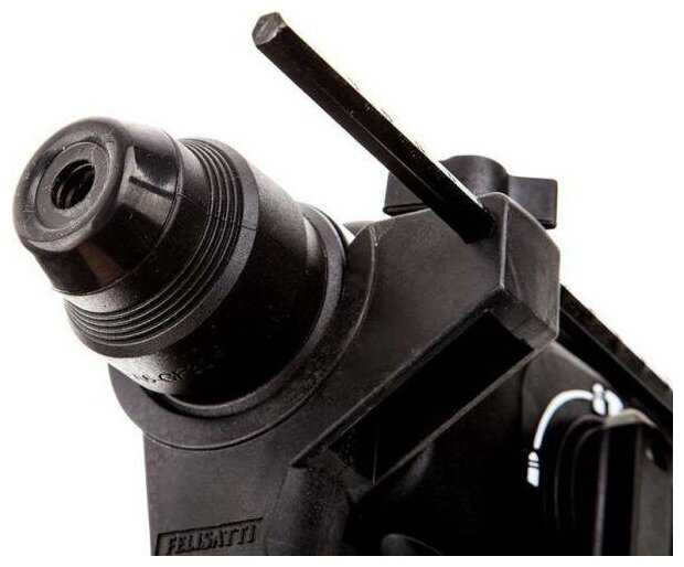 Перфоратор Интерскол П-22/620ЭР (620) фотография 1