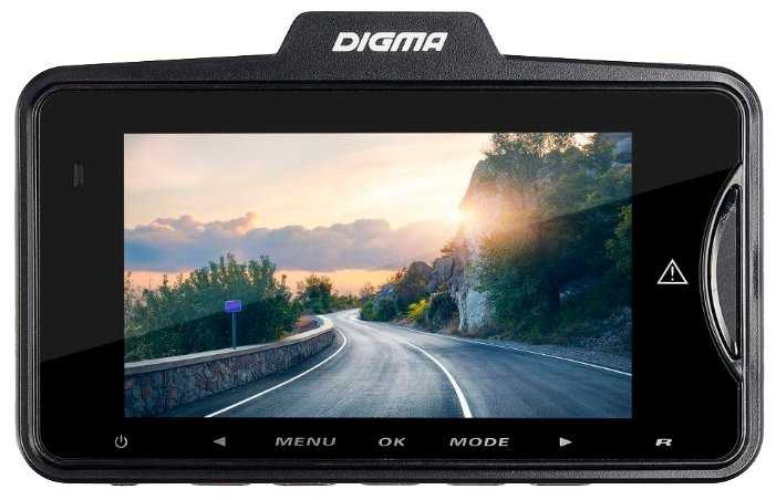 Видеорегистратор DIGMA FreeDrive 330 фотография 1