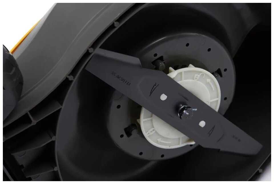 Электрическая газонокосилка STIGA Collector 132e Kit фотография 4