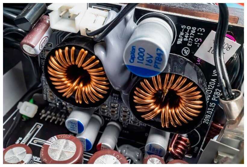Блок питания Cooler Master MWE 450 White 230V - V2 (MPE-4501-ACABW) фотография 19