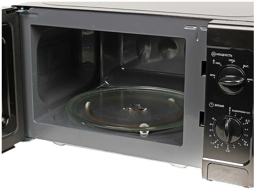 Микроволновая печь BBK 20MWS-709M/B фотография 3