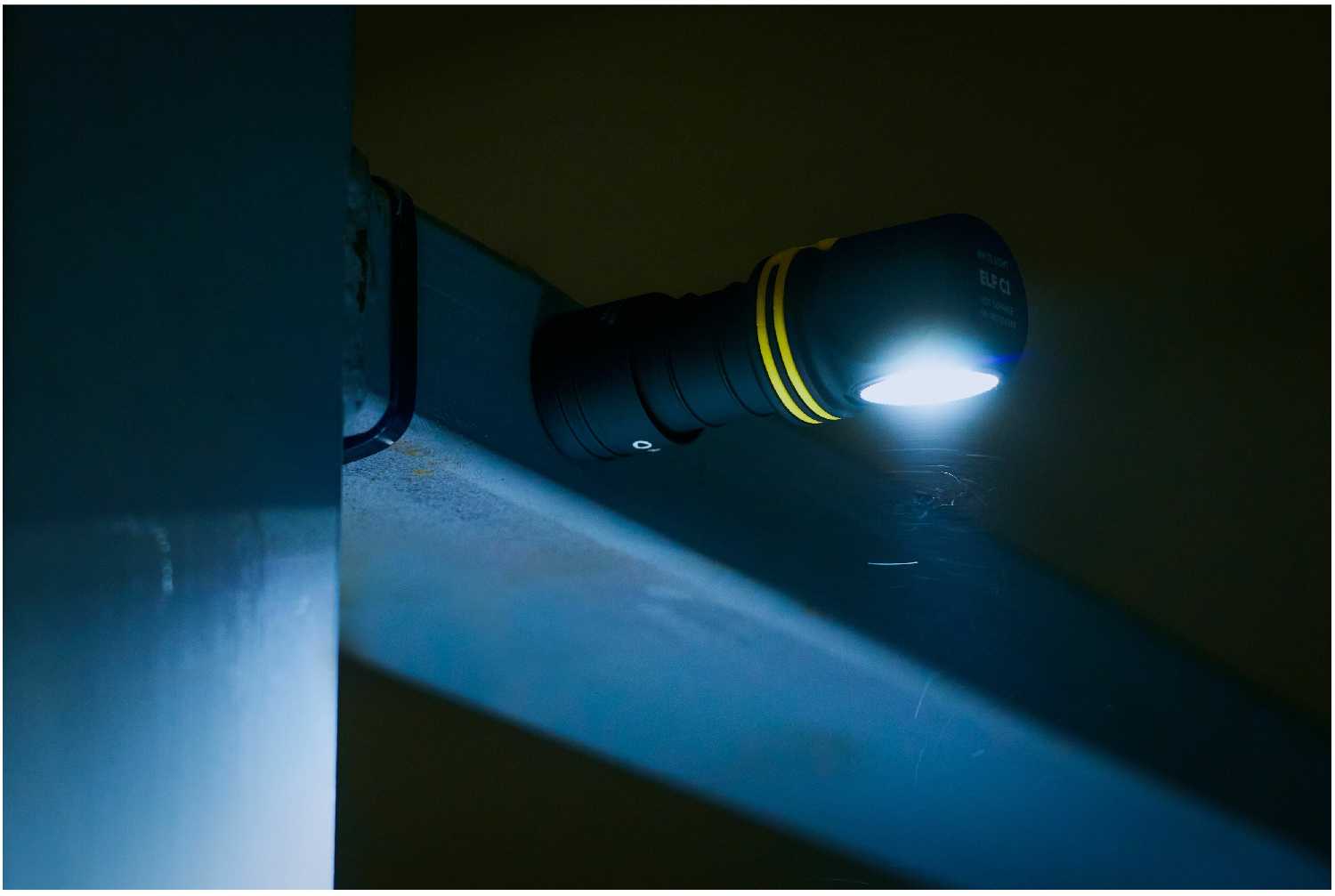 Налобный фонарь (мультифонарь) Armytek Elf C1 Micro USB (теплый свет) фотография 11