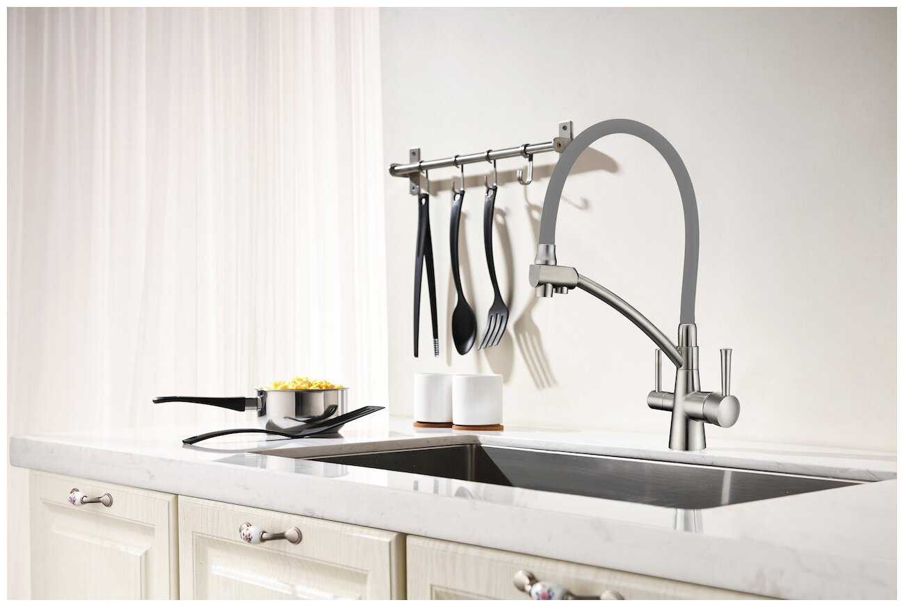 Смеситель для кухни Chipponi 211 (211BL) фотография 1