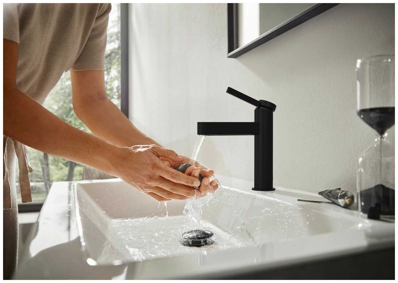 Смеситель для раковины hansgrohe Finoris 110 (76020000) фотография 30