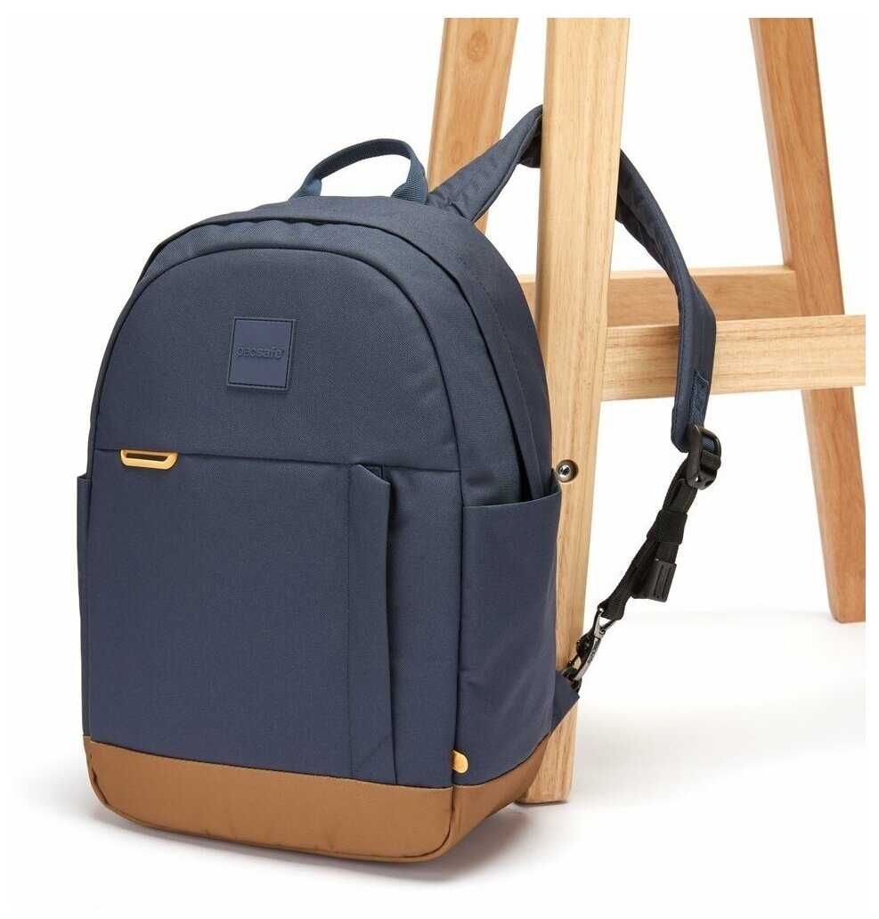 Городской рюкзак PacSafe Go 15L фотография 11