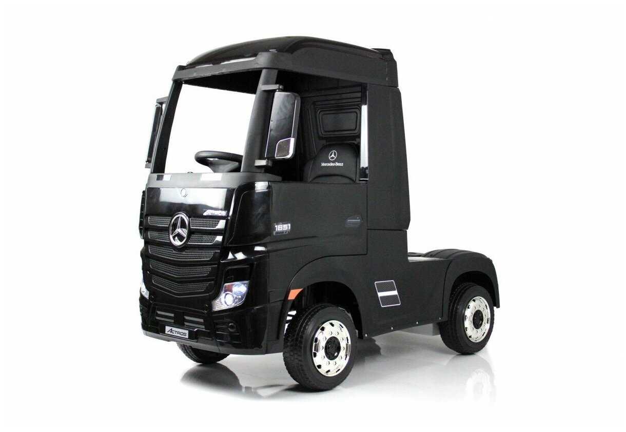 Электромобиль RiverToys Mercedes-Benz Actros HL358 4x4, два аккумулятора, черный