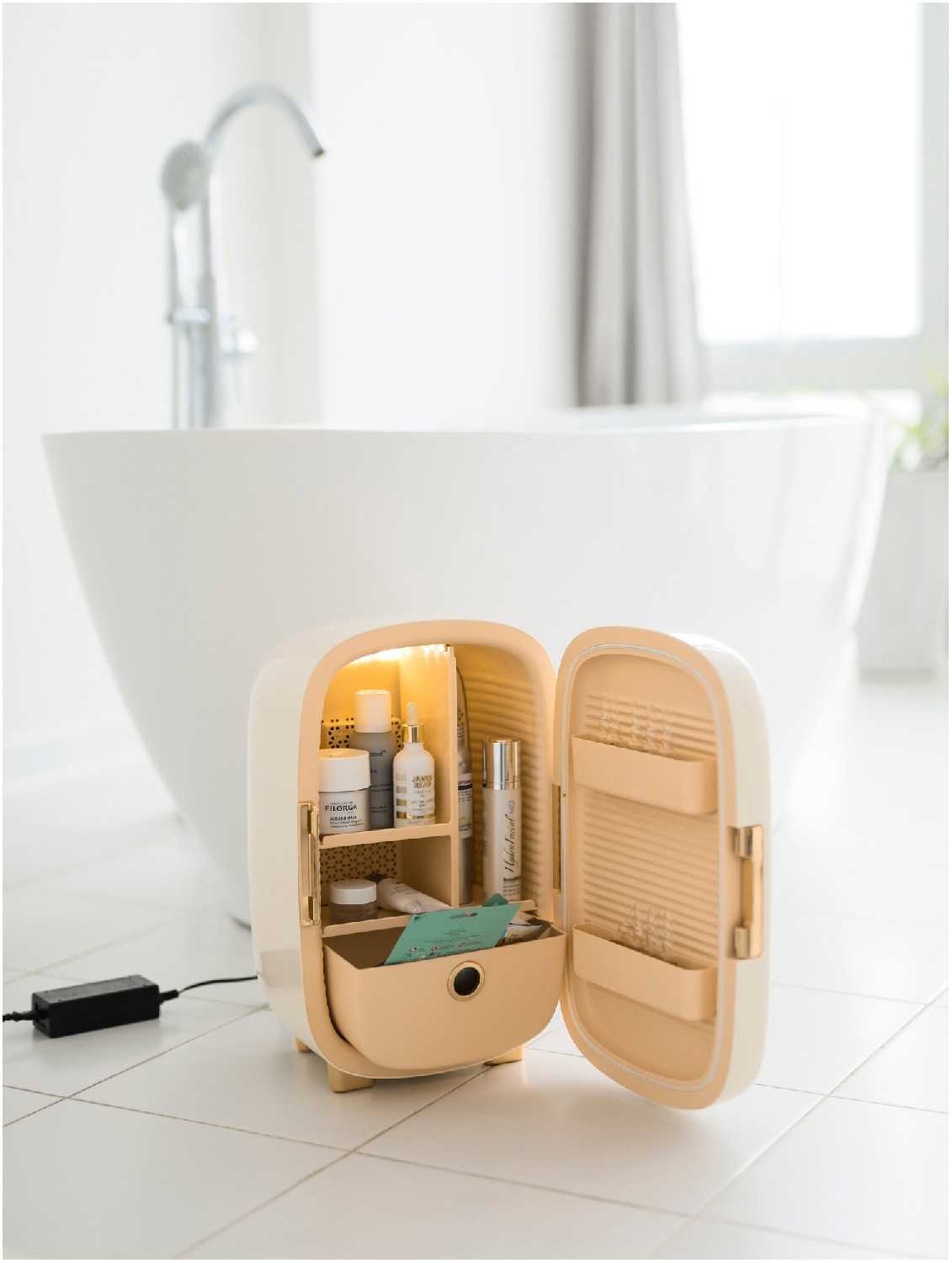 Мини-холодильник COOLBOXBEAUTY Top Box (12 литров) фотография 13