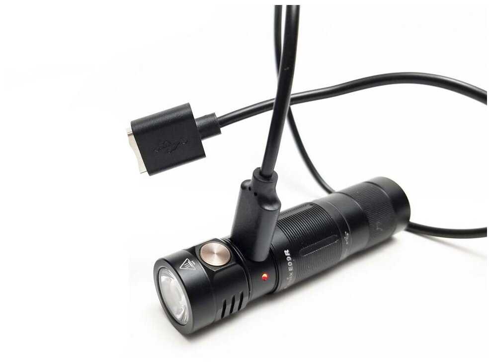 Ручной фонарь Fenix E09R, 1 х AA, диод Luminus SST-20, 124 метра, 600 люмен (Комплект) фотография 4