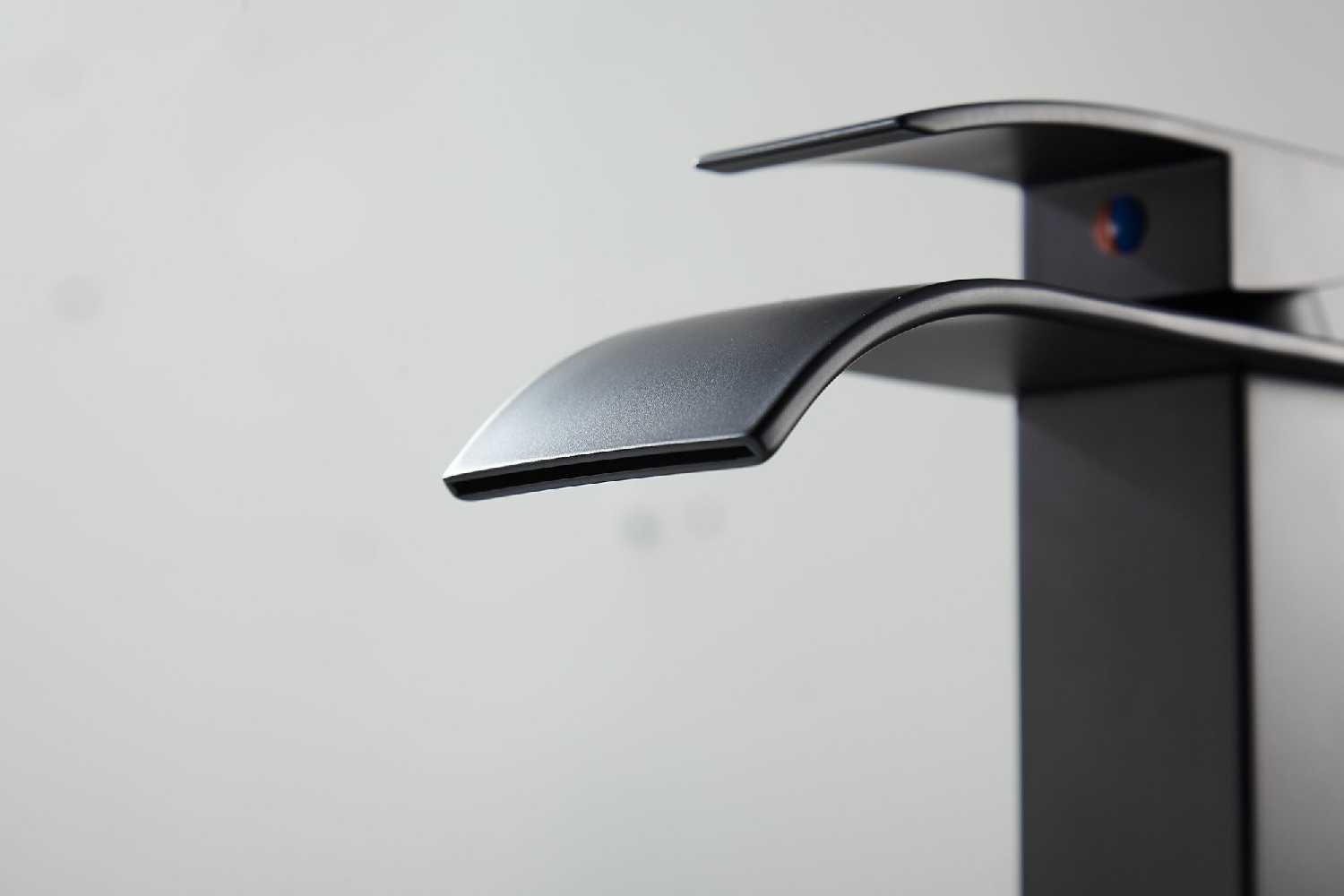 Смеситель для ванны и раковины Оружейная фотография 19