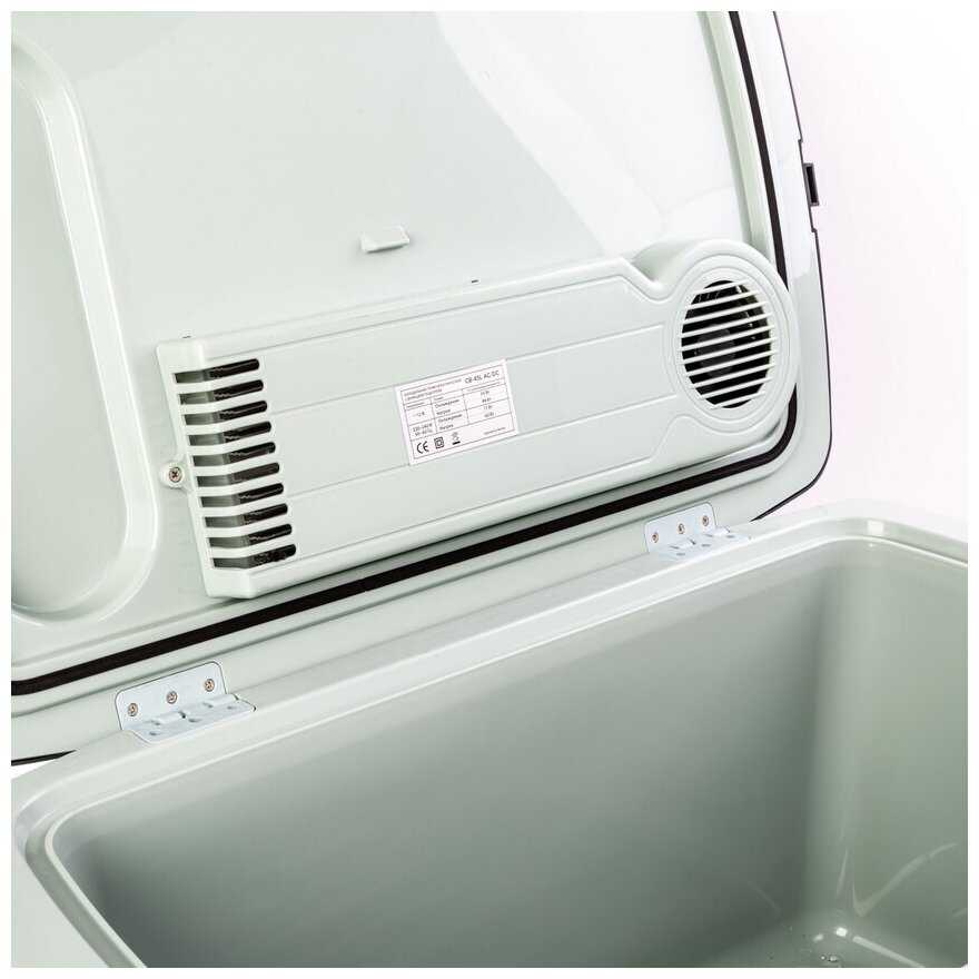 Автомобильный холодильник AUTOPROFI Climatek CB-45L AC/DC объем 45 л, черный фотография 4