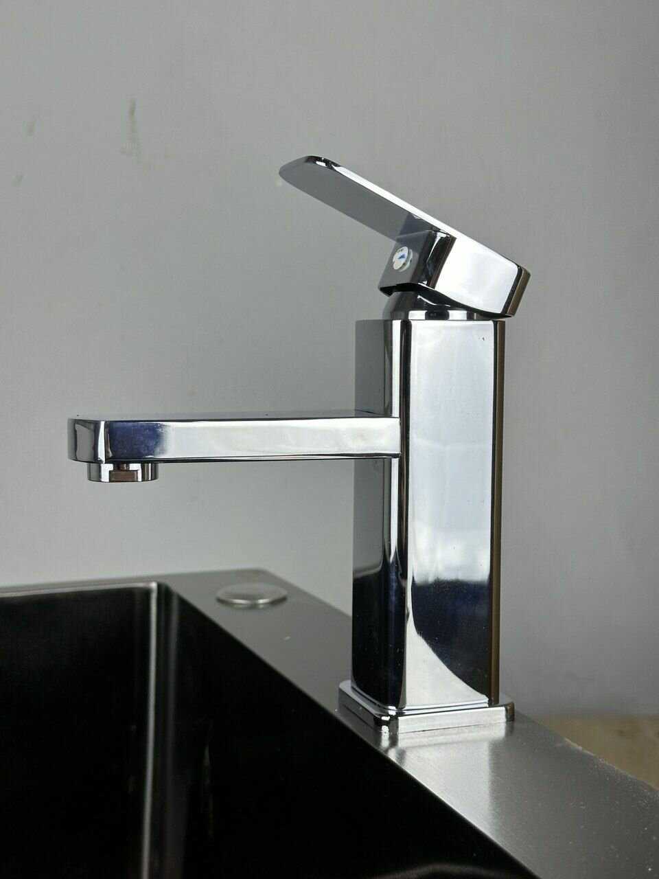 Смеситель для ванны и раковины Оружейная фотография 2