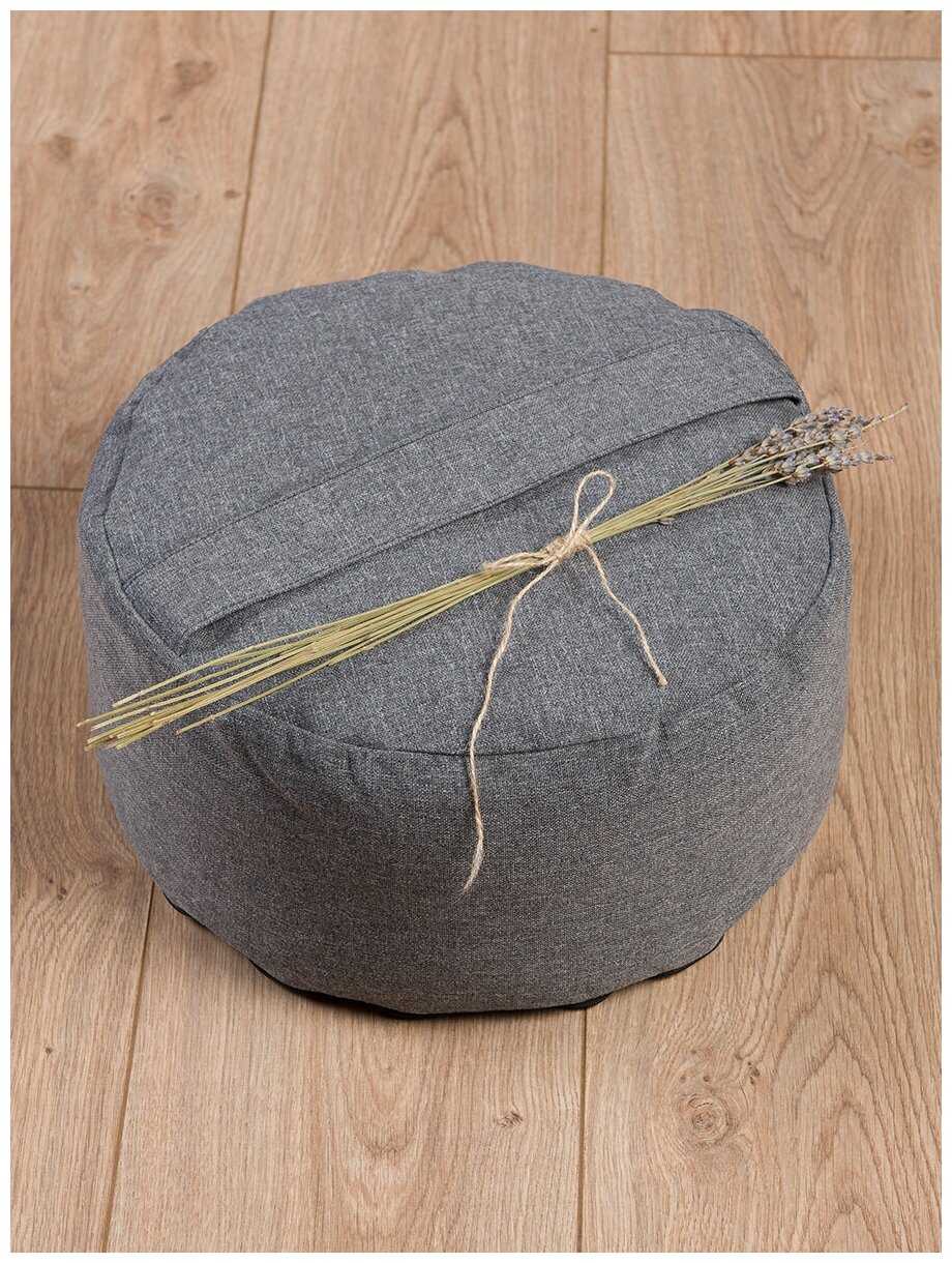 Подушка для йоги медитации BIO-TEXTILES Болстер круглый 33*16 с лузгой гречихи массажная спортивная ортопедическая фотография 5