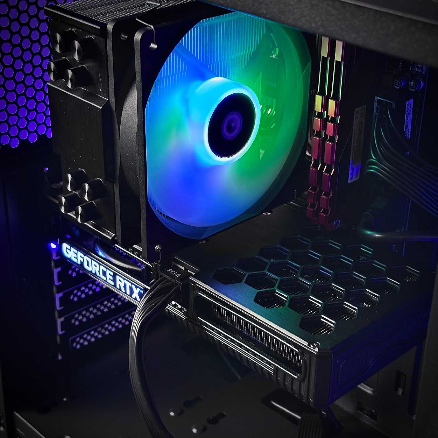 Игровой компьютер Venom Gamer (i5-12400f / 32GB / SSD M2 NVMe 1Tb / RTX 3060 12Gb) фотография 21