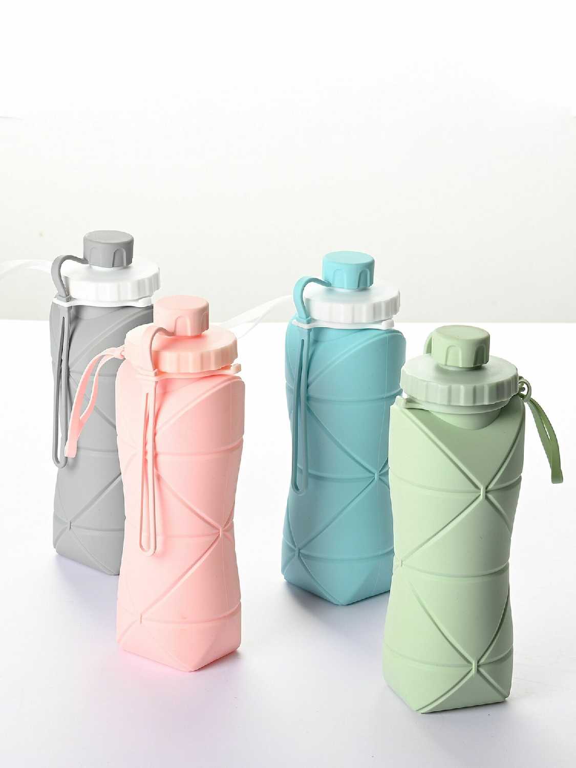 Складная спортивная бутылка с карабином (600 ml) фотография 2