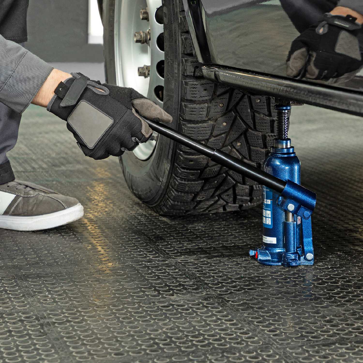 Домкрат бутылочный гидравлический Stels Домкрат бутылочный гидравлический (51174) фотография 4