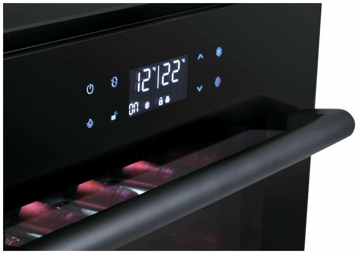 Встраиваемый винный шкаф TEMPTECH SOMZ45SB фотография 16