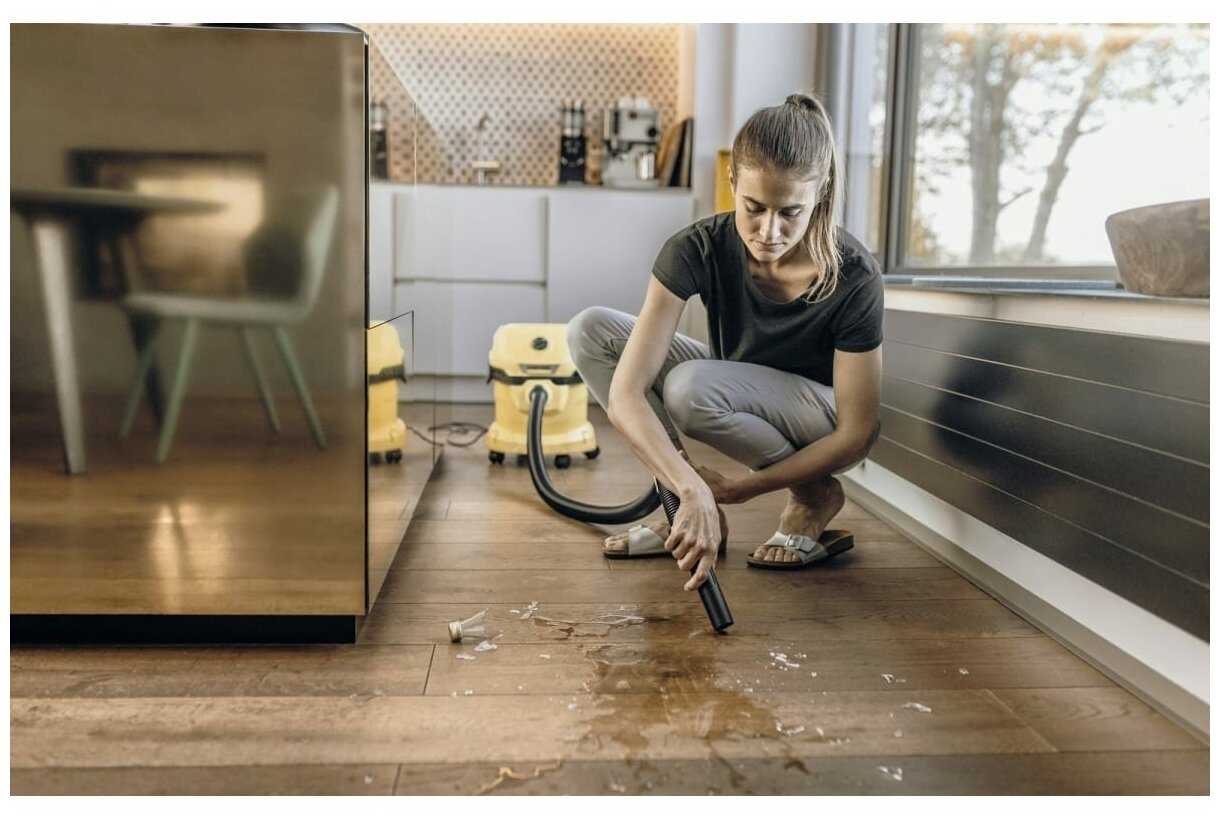 Профессиональный пылесос KARCHER WD 2 Plus V-12/4/18, 1000 Вт фотография 12
