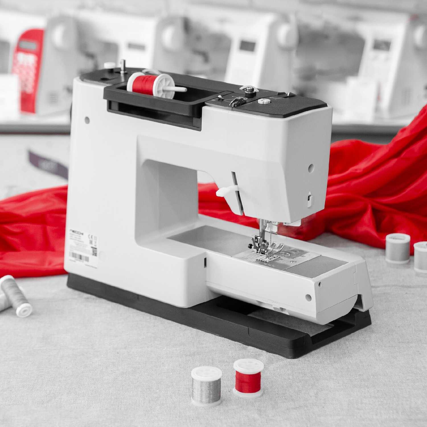 Швейная машина Necchi Q132A фотография 9