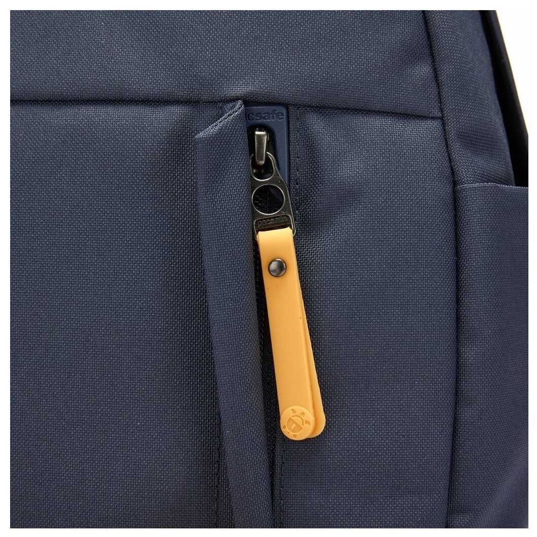 Городской рюкзак PacSafe Go 15L фотография 19