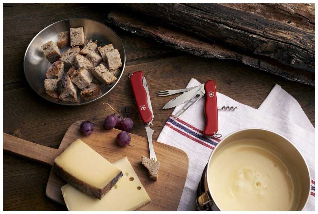 Нож складной VICTORINOX Cheese Master (0.8313.W) фотография 2