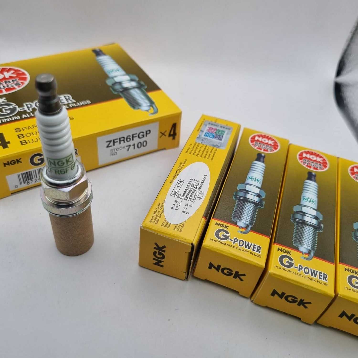 Платиновая свеча зажигания NGK ZFR6FGP (7100) фотография 10