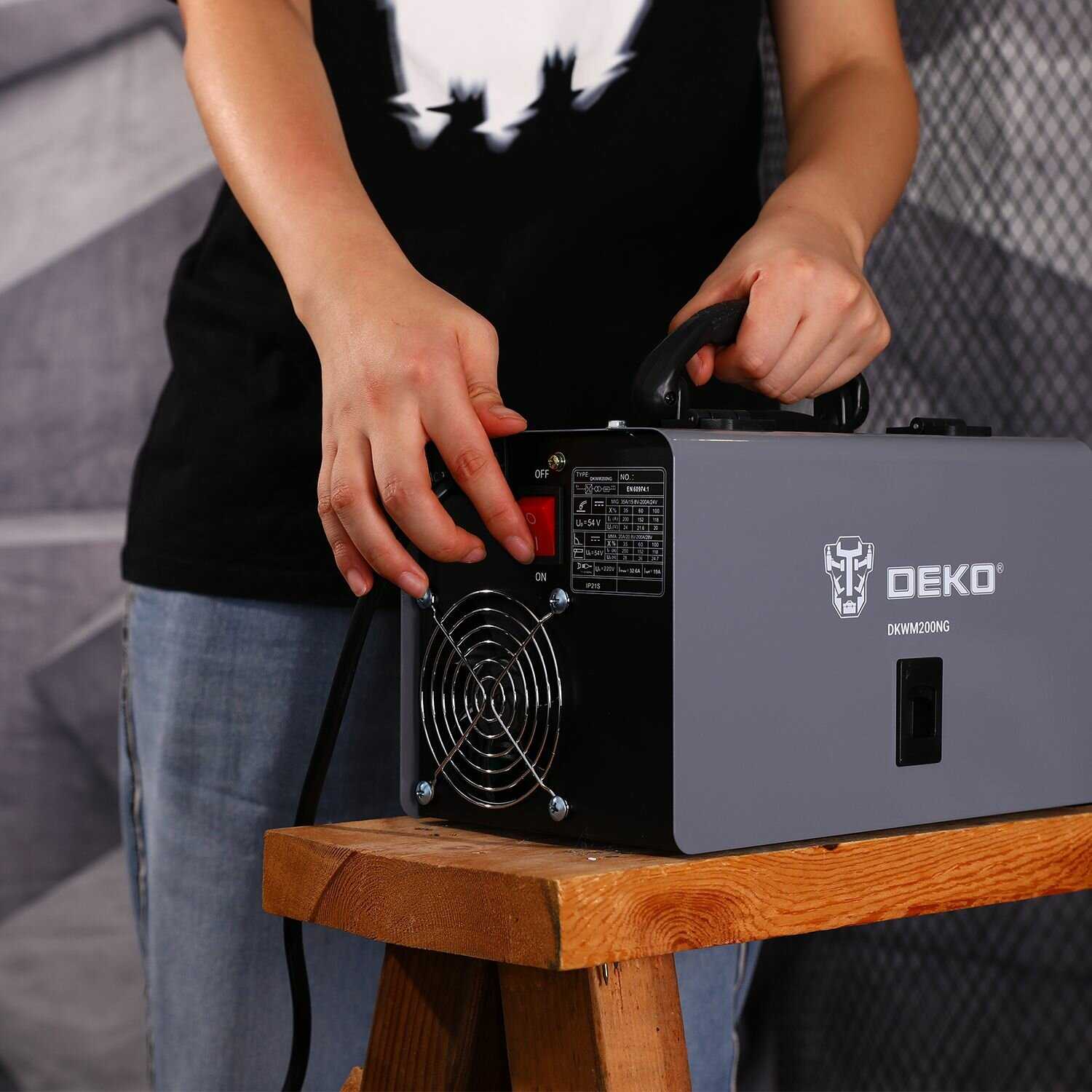 Сварочный аппарат DEKO Compact (DKWM220A) фотография 24