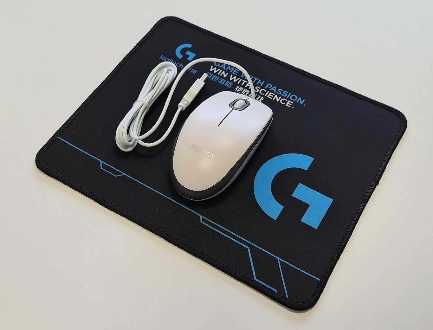 Комплект Logitech Мышь M100r + Коврик фотография 2