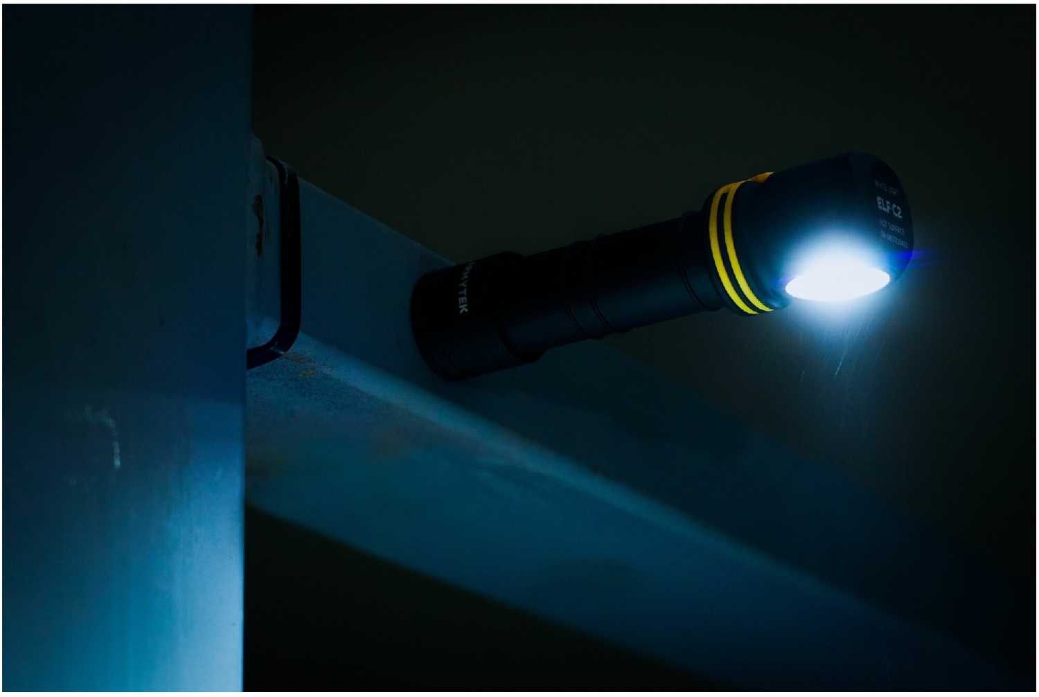Мультифонарь Armytek Elf C2 (USB-C+18650) фотография 25