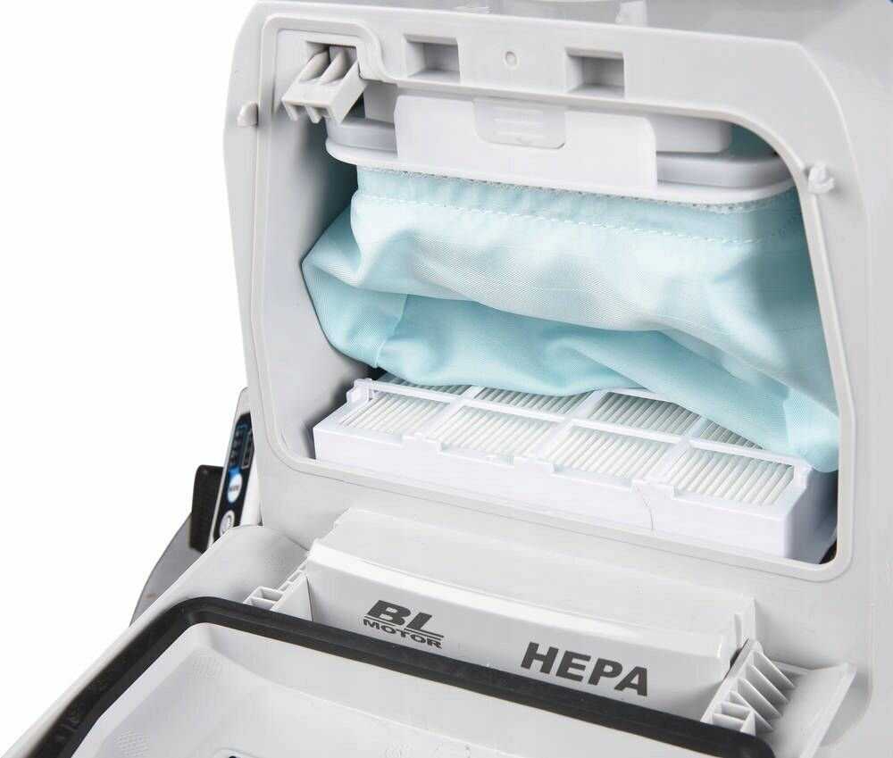 Аккумуляторный ранцевый пылесос Makita 40V XGT VC008GZ фотография 1
