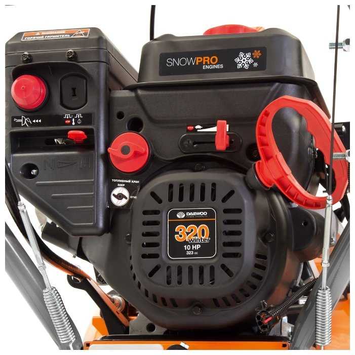 Снегоуборщик бензиновый Daewoo Power Products DAST 1080 самоходный фотография 5